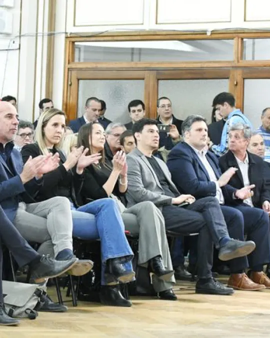 Seminario de formación politica organizado por el ICP
